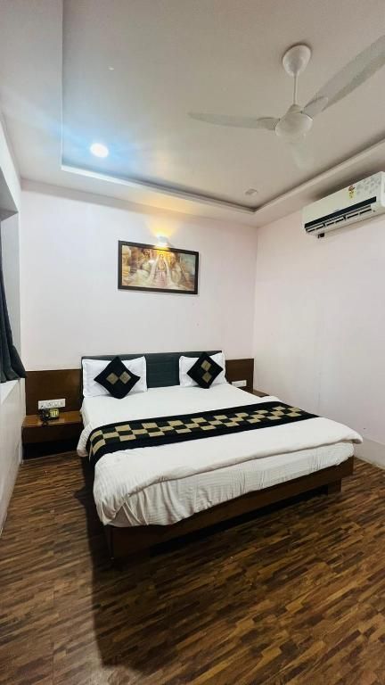 Mount View Kasbah Group  Deluxe Double Bed 2