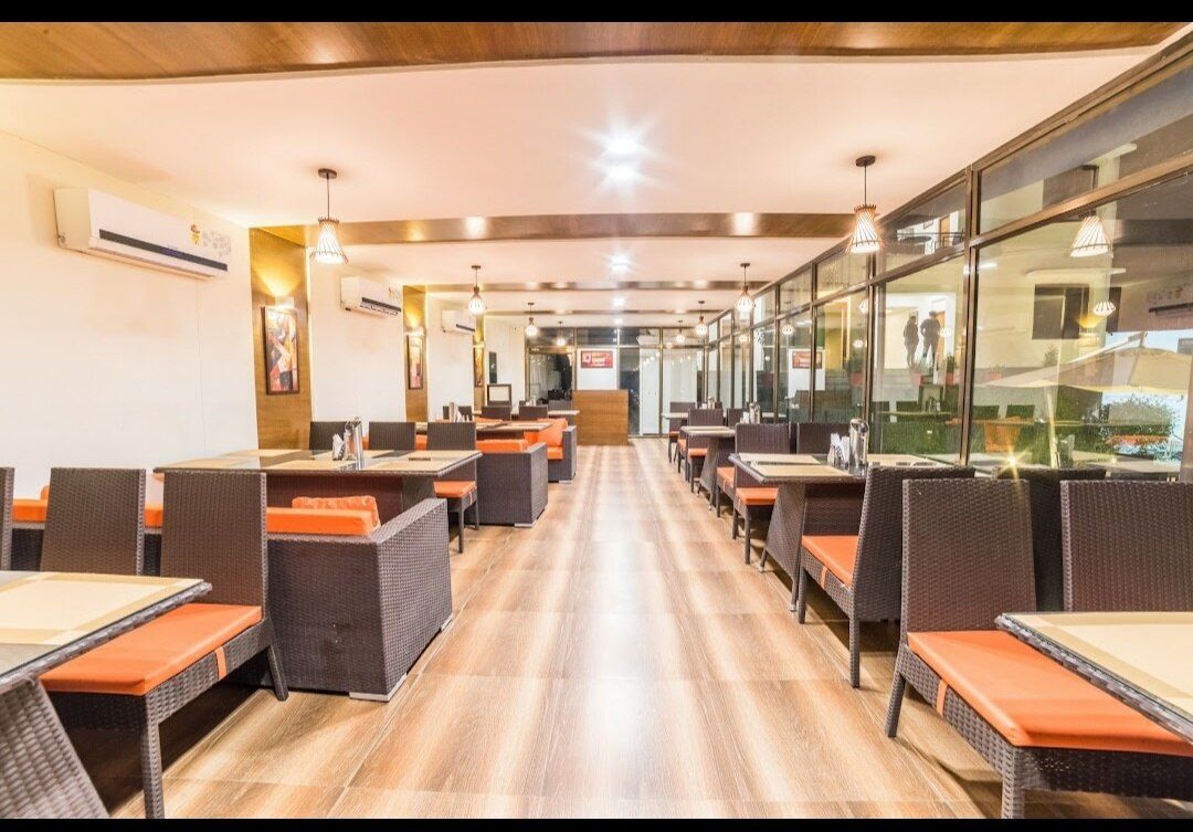 Food & Dining