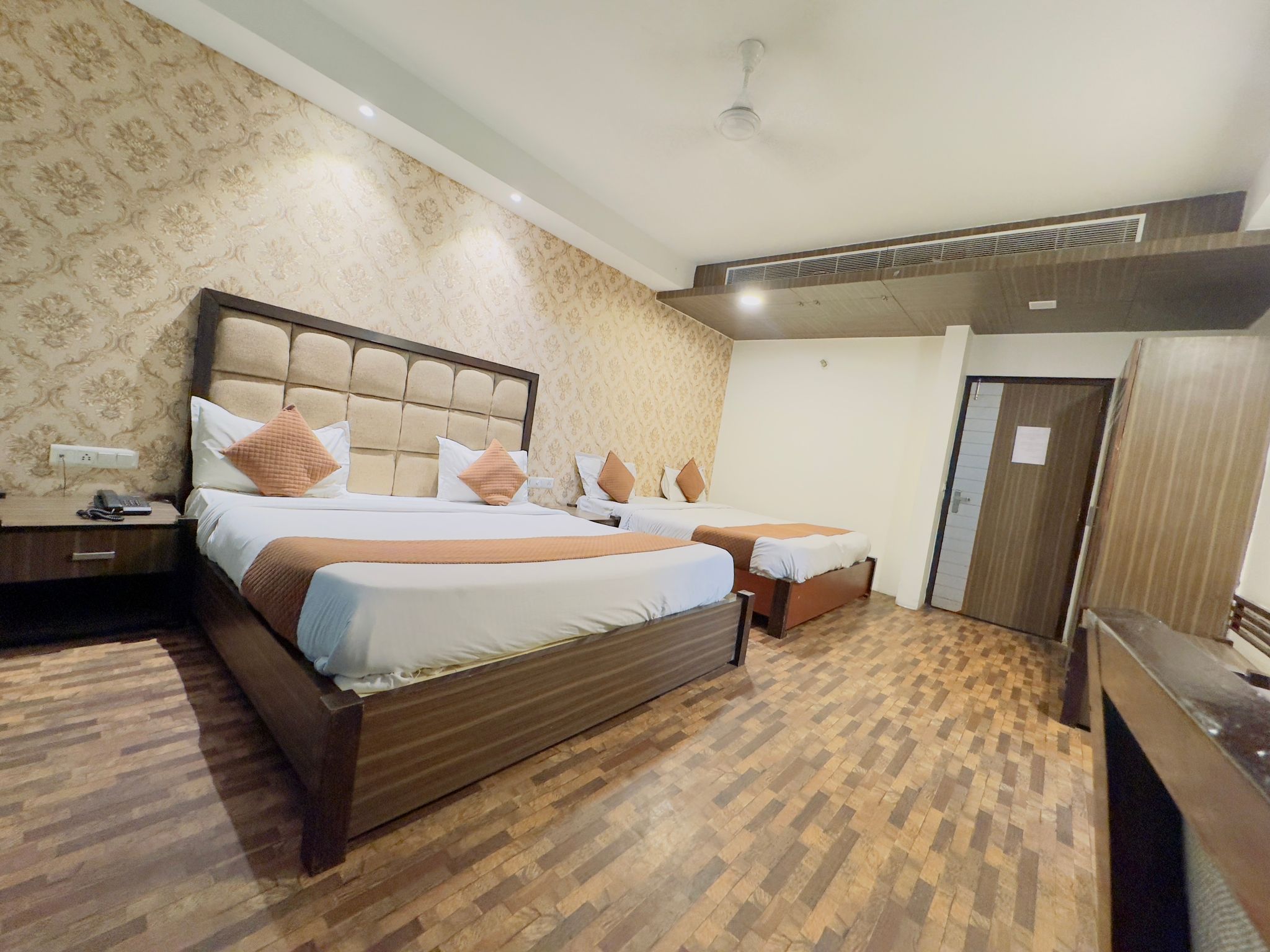 Suite Room