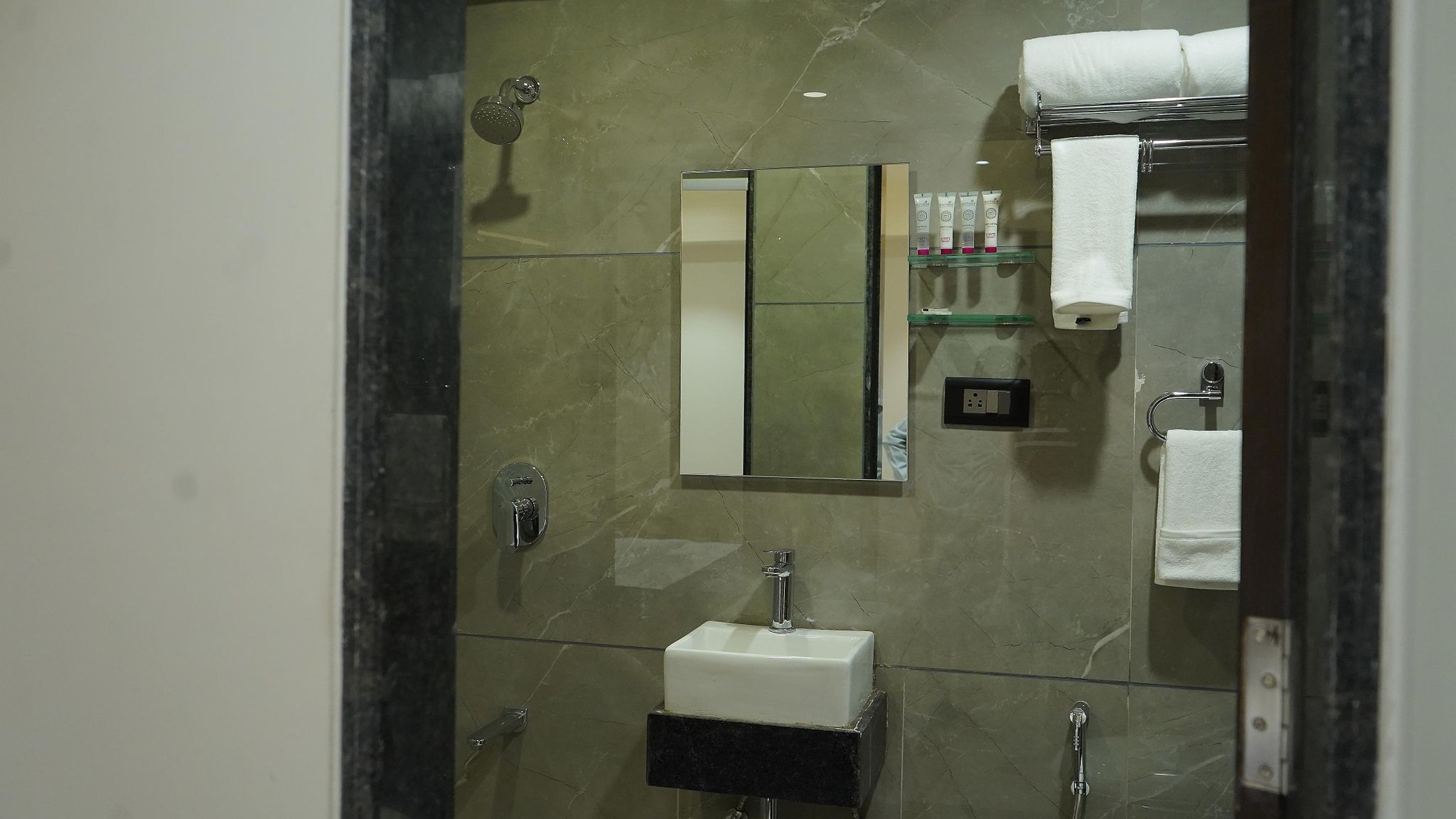 Purple Beds by VITS Dwarkesh, Surat Deluxe Room with Queen or Twin Beds 3