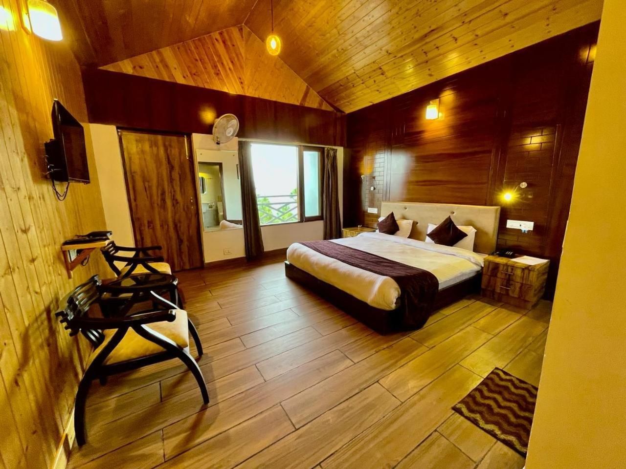 Sylvan Resorts Container Forest View Room 3