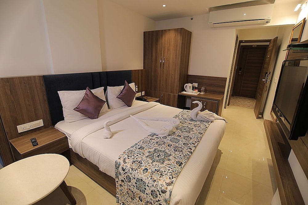 Hotel Mumbai House Express Udaipur Super Deluxe Room 6