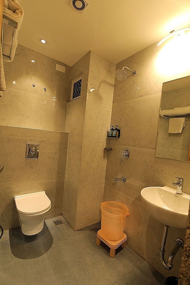 Hotel Mumbai House Express Udaipur Super Deluxe Room 9