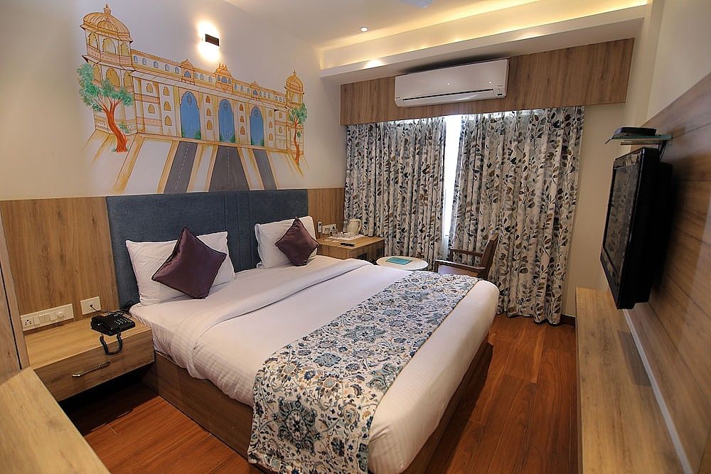 Hotel Mumbai House Express Udaipur Super Deluxe Room 3