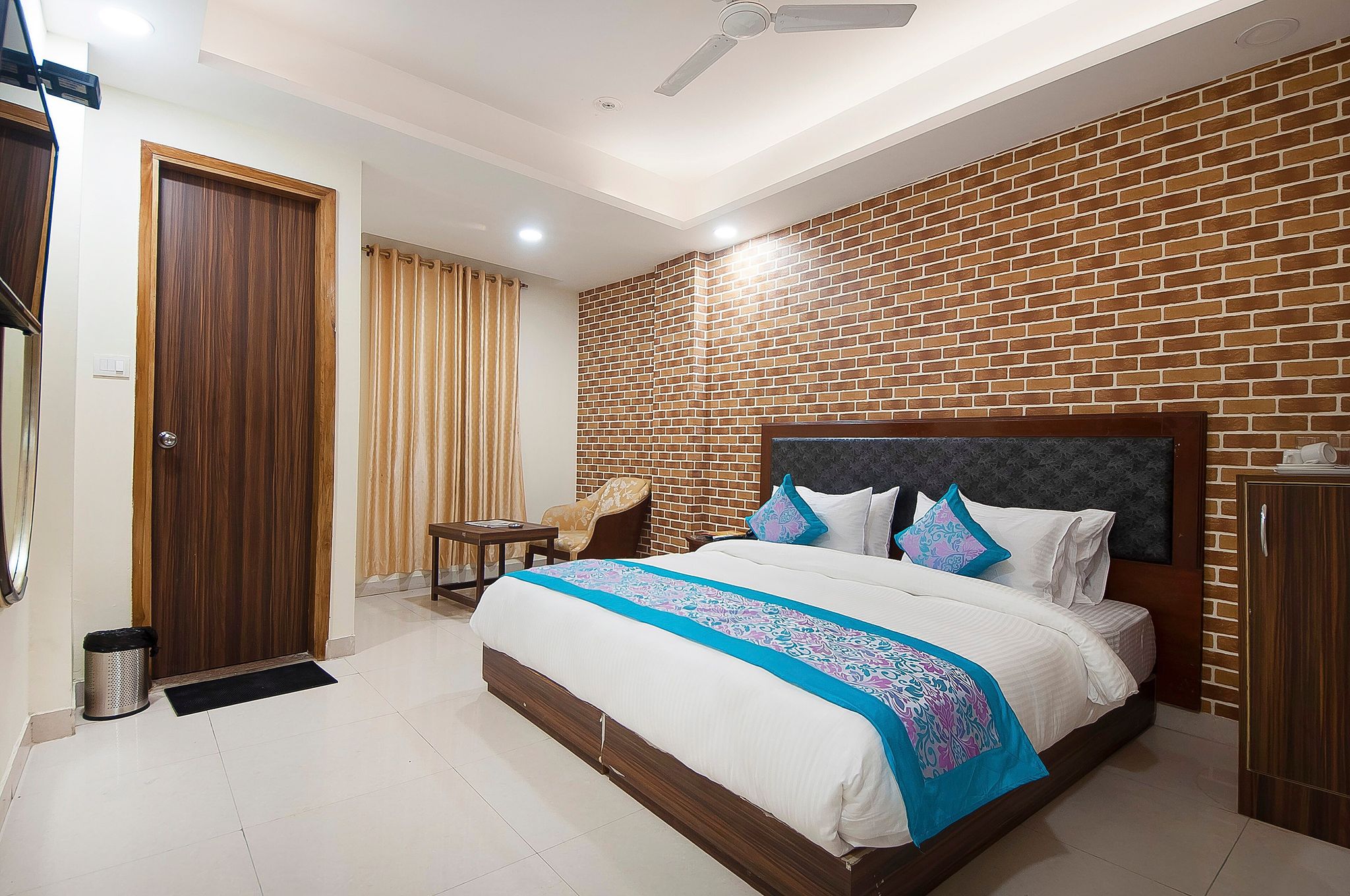 Family Suite Room with City View