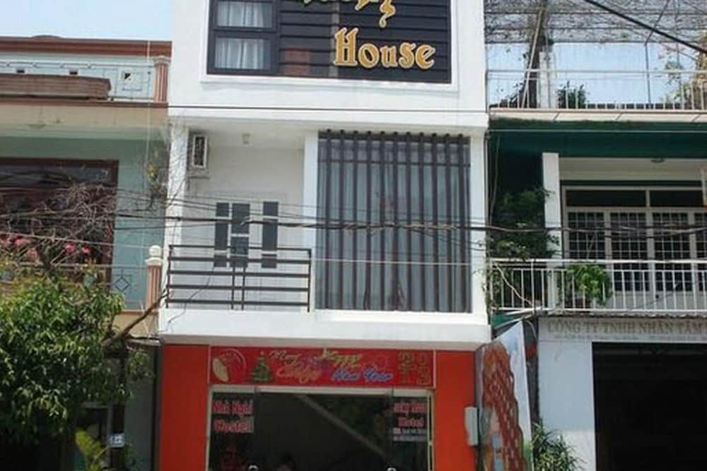 undefined Lucky House Hotel 3