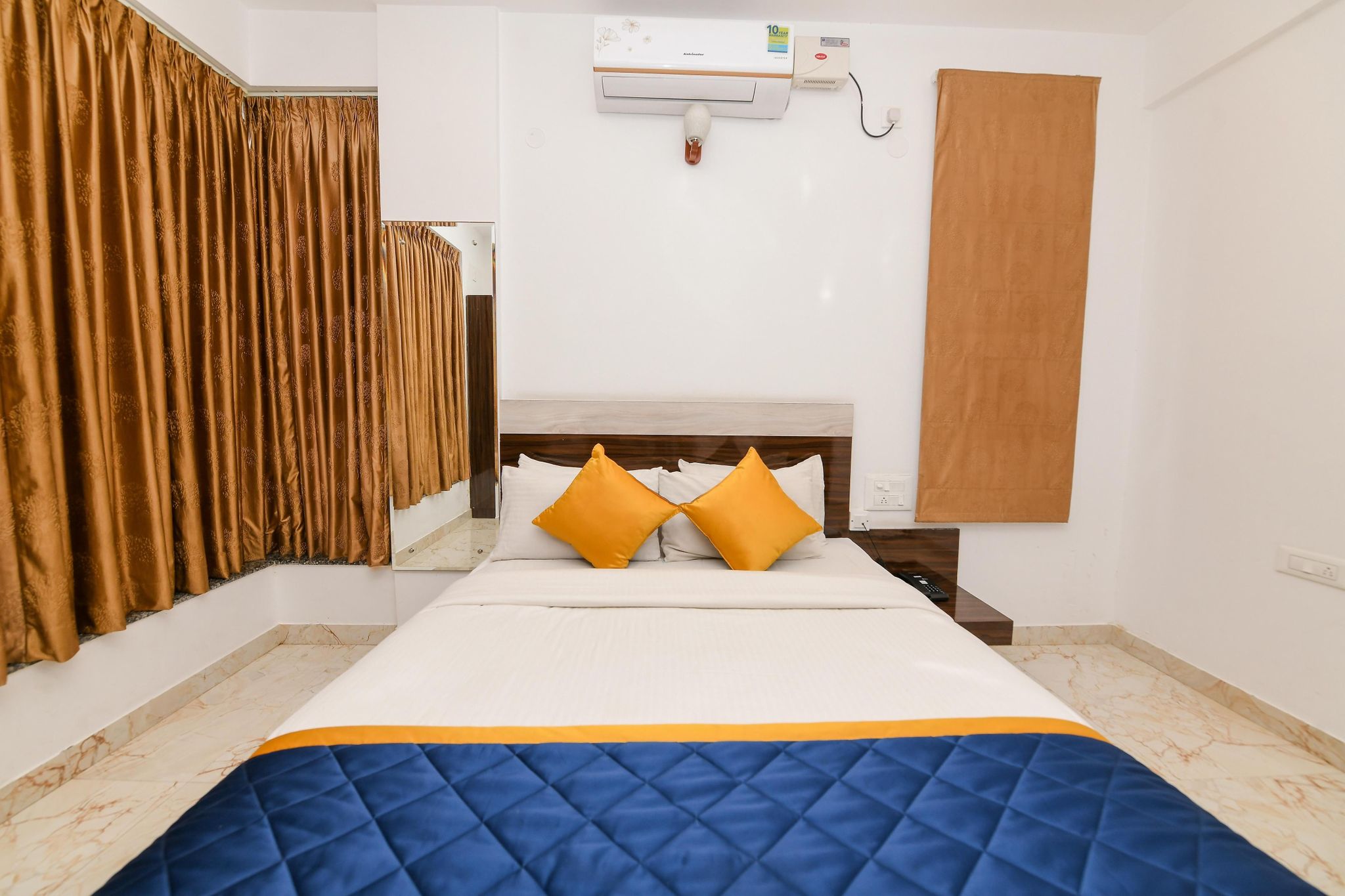 Keerthis Royal Suites Premium AC Room 5