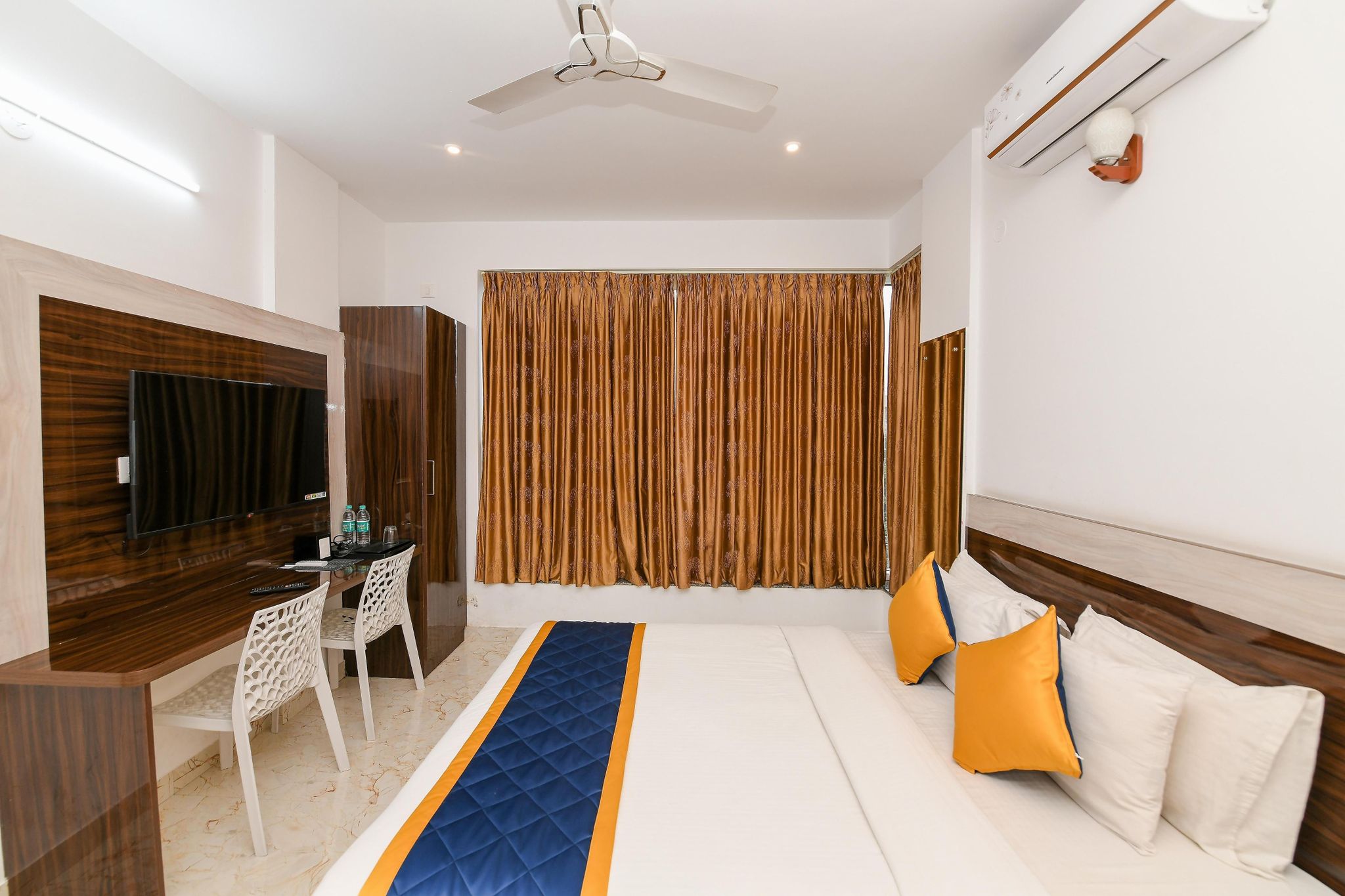 Keerthis Royal Suites Premium AC Room 6