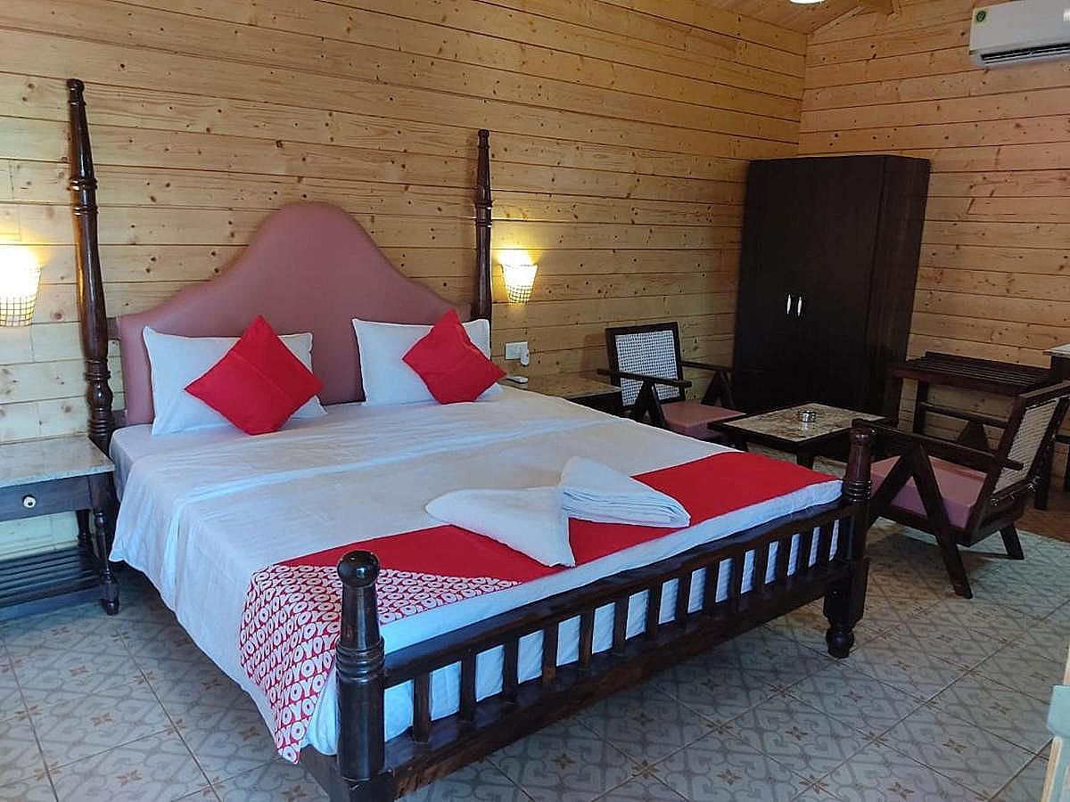 Green Ivy Resort Garden view AC Cottages