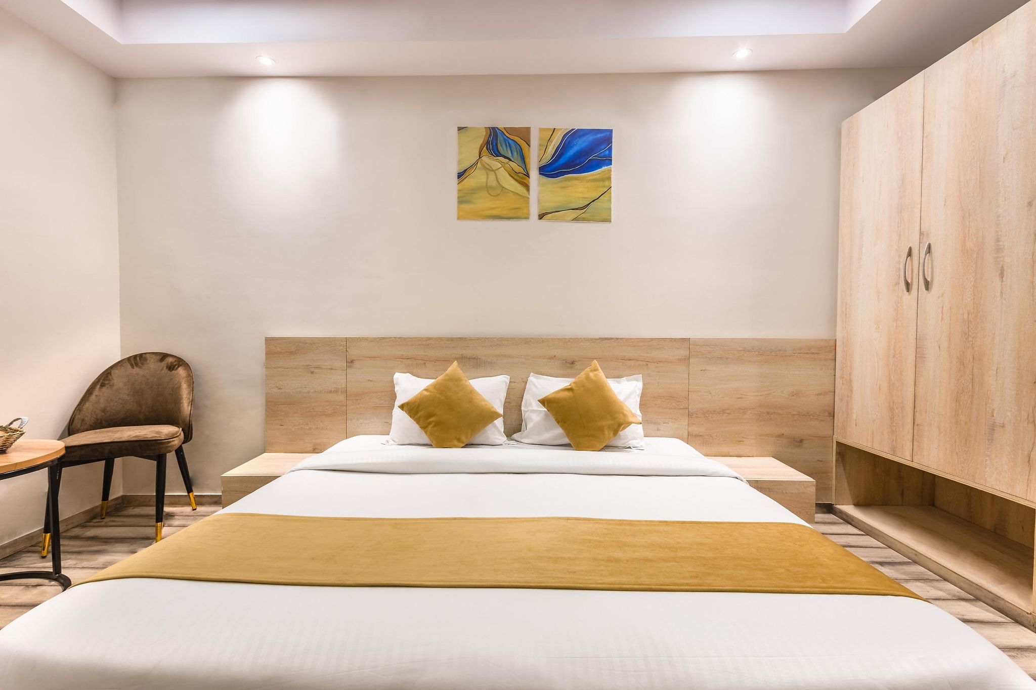 Limewood@ Rajpur Road by Zenvana Deluxe  Room 2