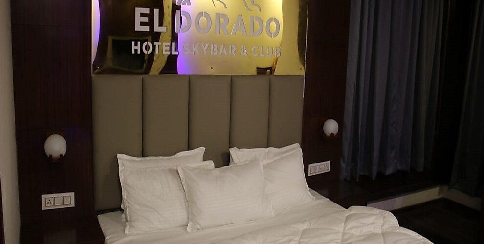 El DORADO Hotel Sky Bar & Club