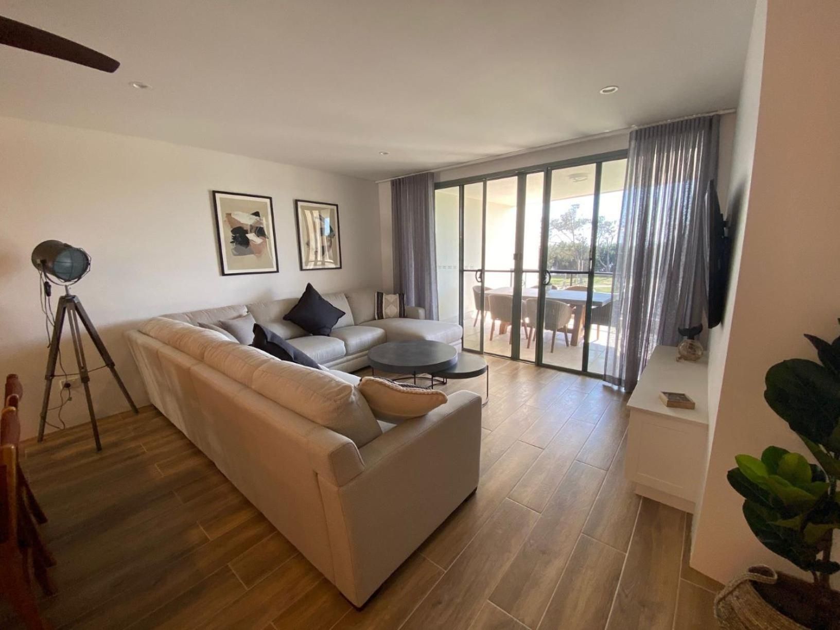 Superior Two-Bedroom Apartment with Sea View (Apt 16)