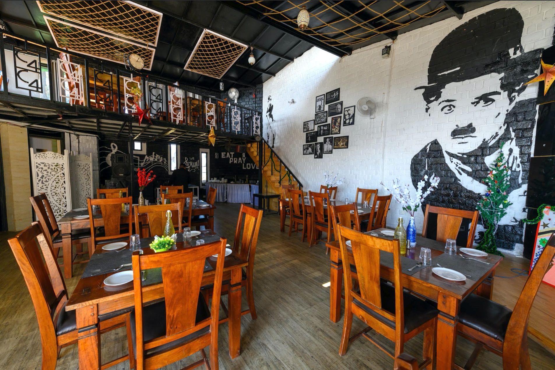 Food & Dining