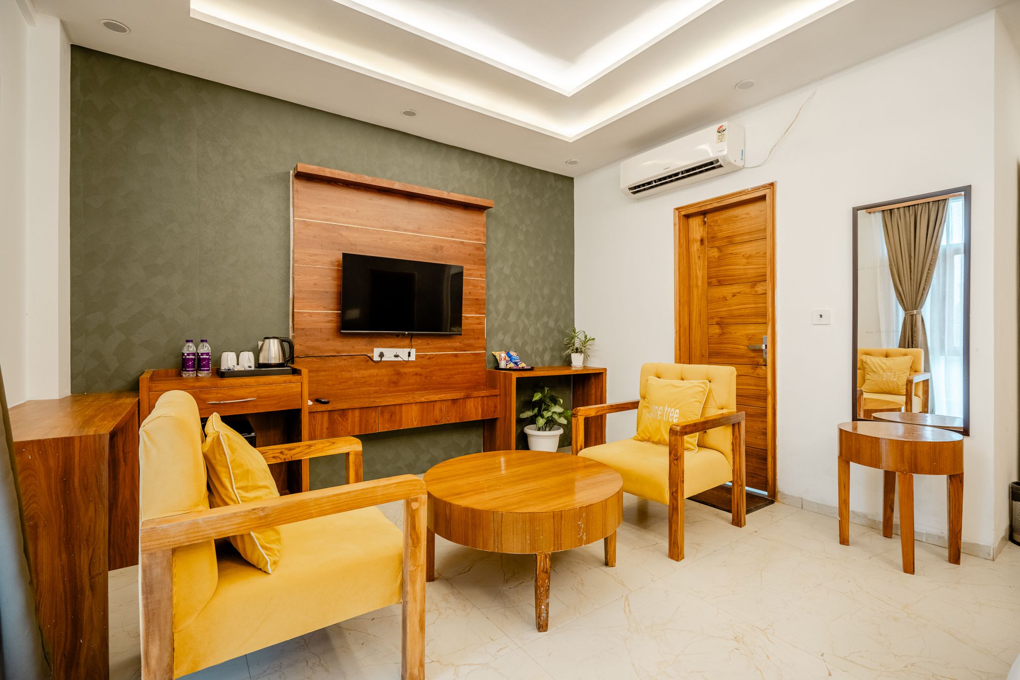 Lime Tree Hotels Near India Expo Mart Greater Noida Superior King Room 9