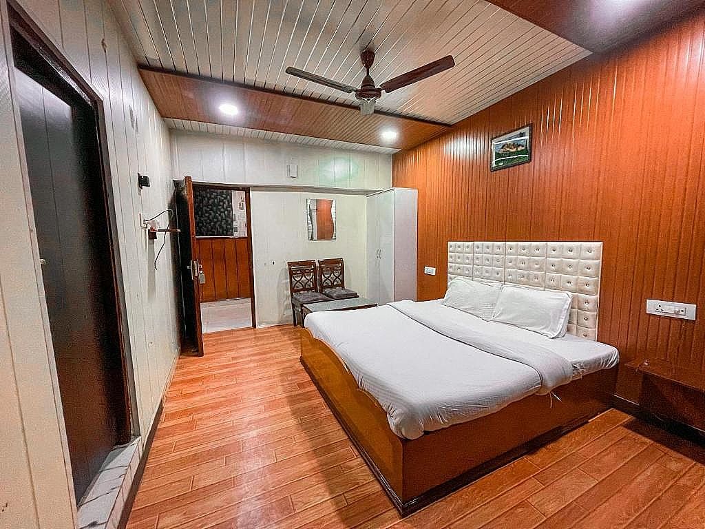 Hotel Fontana Standard Room 4