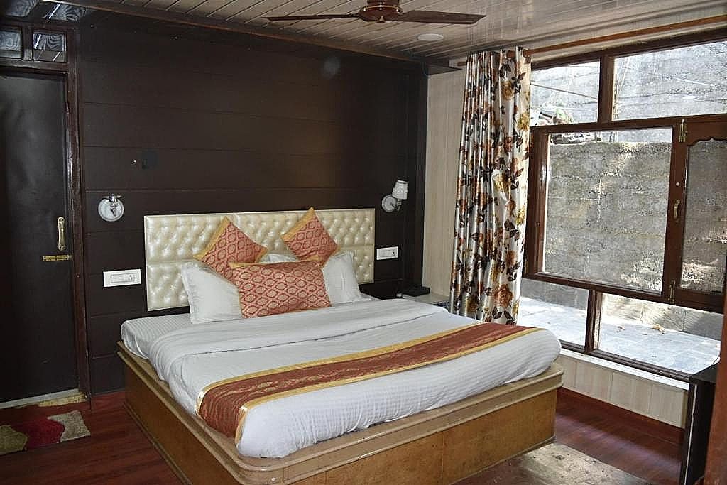 Hotel Fontana Standard Room 18