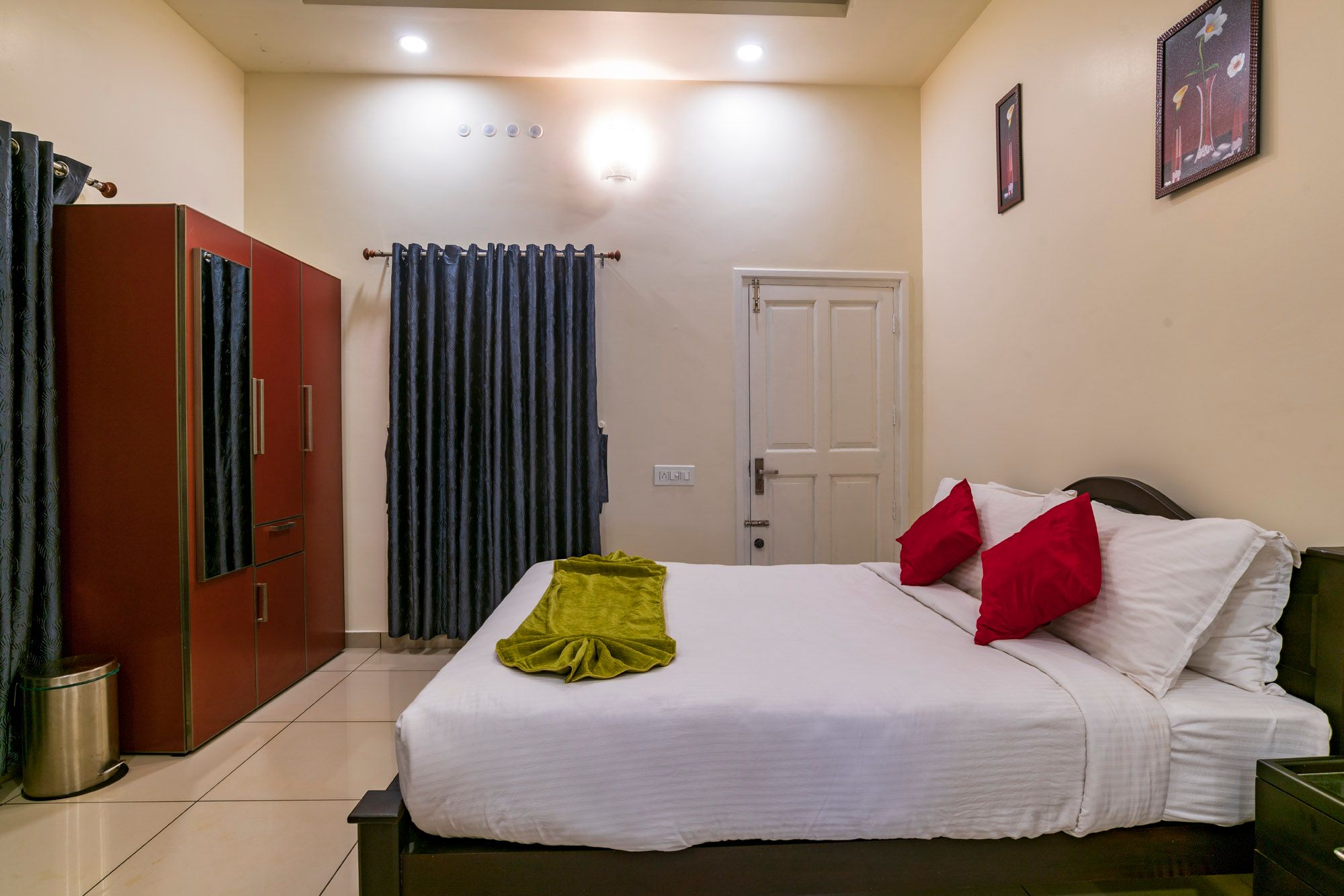 Pine Clough Holidays Vagamon Deluxe Room