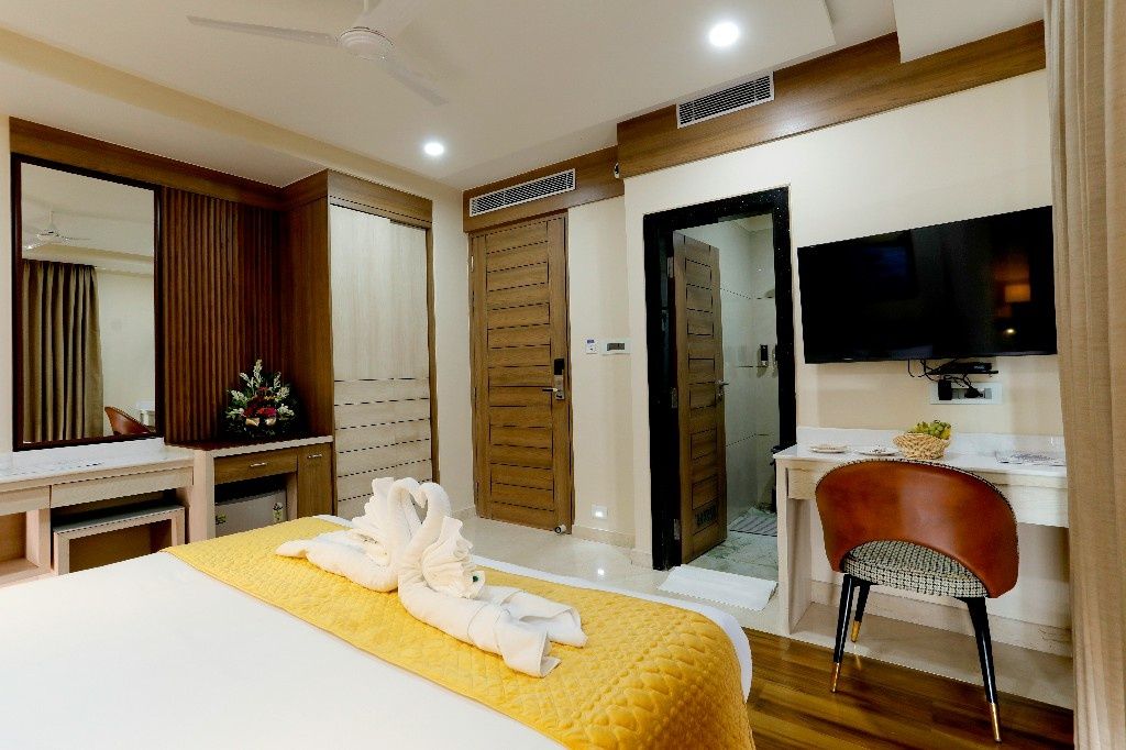 Hotel Dolphin Grand Superior Double Room 2