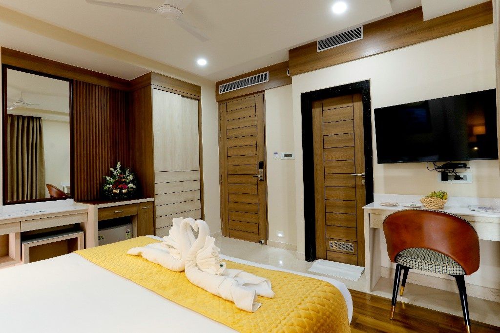 Hotel Dolphin Grand Superior Double Room 3