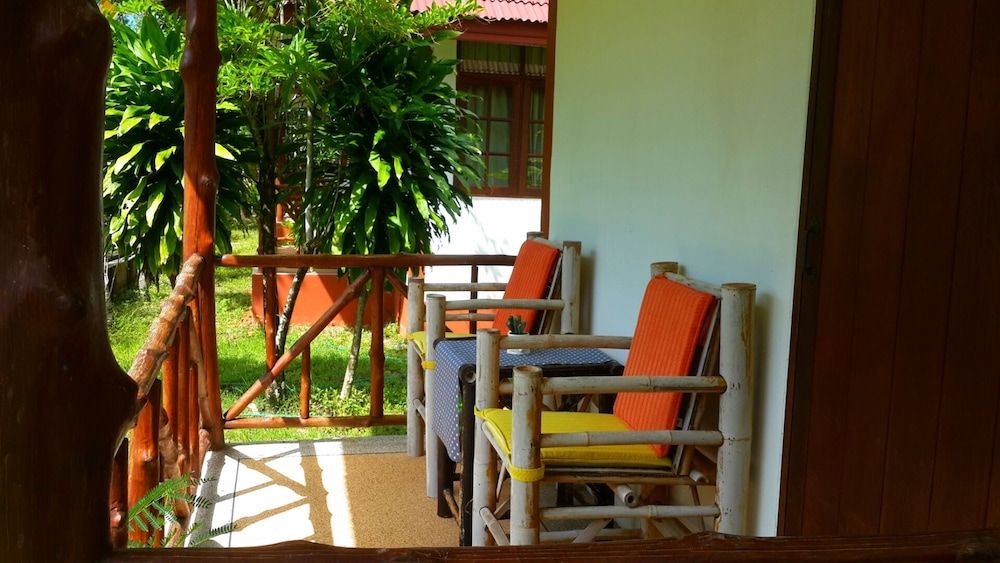 Krabi Discovery Resort Deluxe Bungalow 3