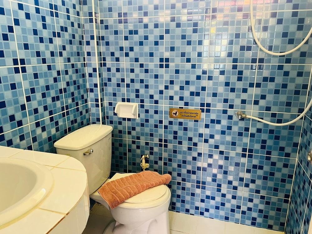 Krabi Discovery Resort Deluxe Bungalow 5