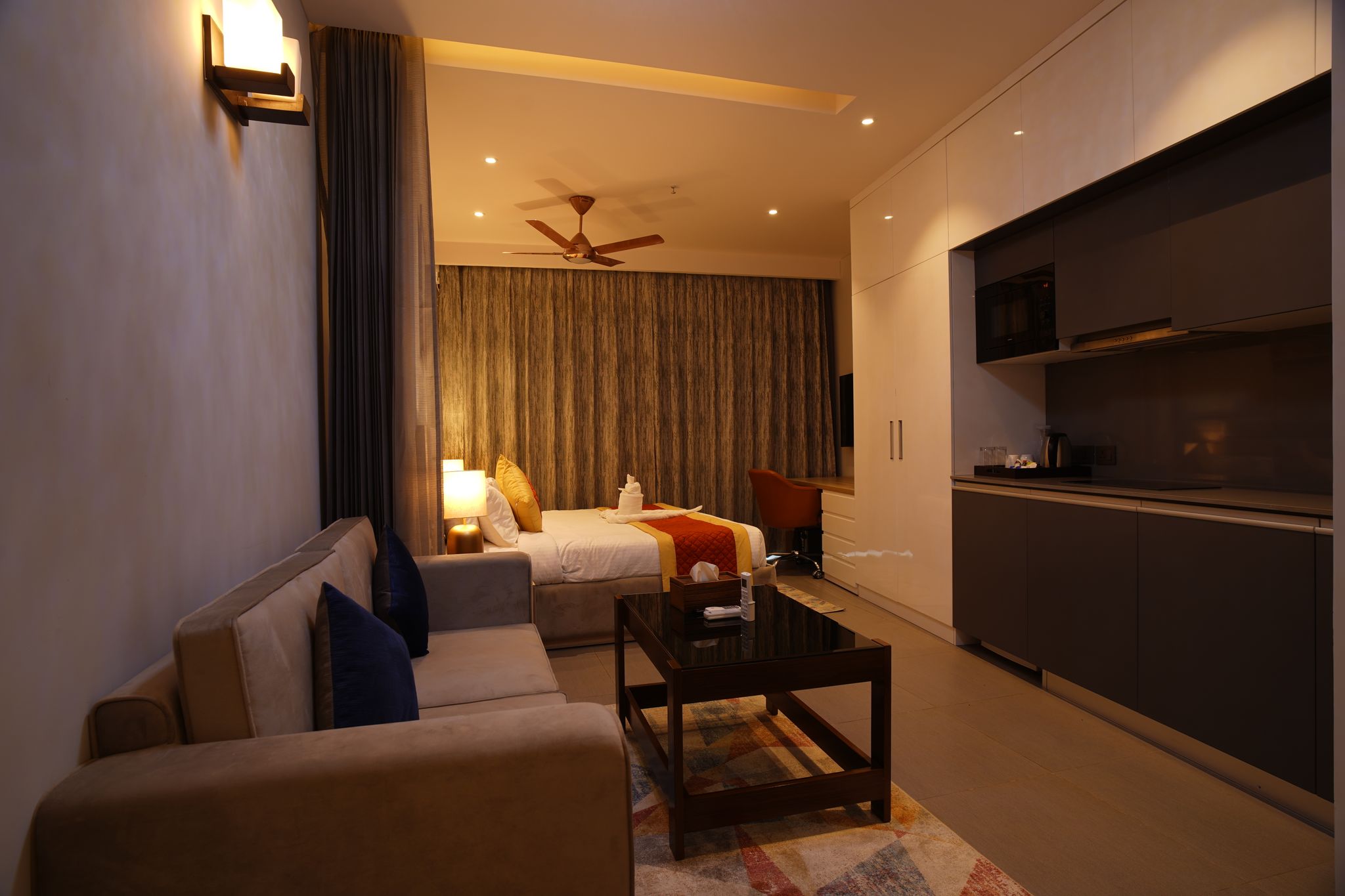 Livbox Supernova Noida Deluxe Room with Balcony (City View) 11