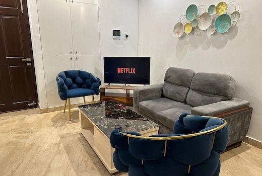 Livbox Supernova Noida Deluxe Room with Balcony (City View) 13