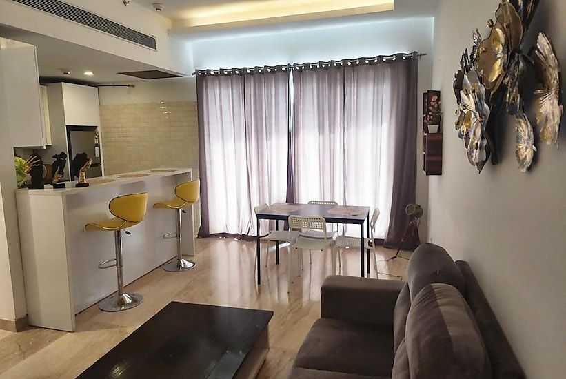 Livbox Supernova Noida Deluxe Room with Balcony (City View) 12