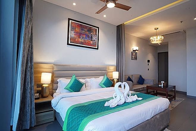 Luxury Room with Balcony (River View)