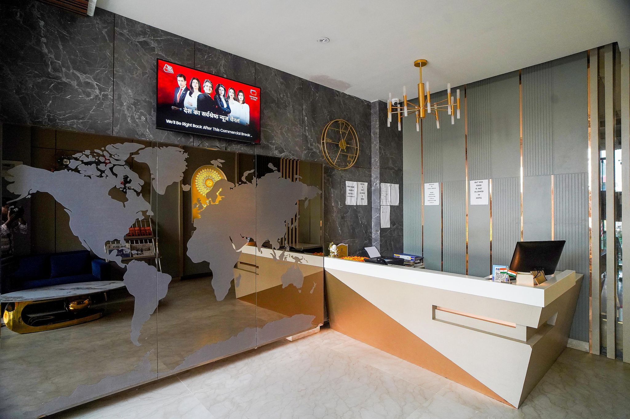 undefined Familia Hotel 2