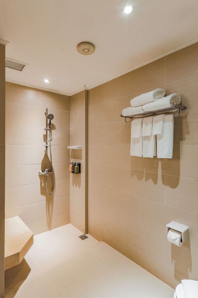 undefined Holiday Inn Resort Phuket Surin Beach by IHG 8