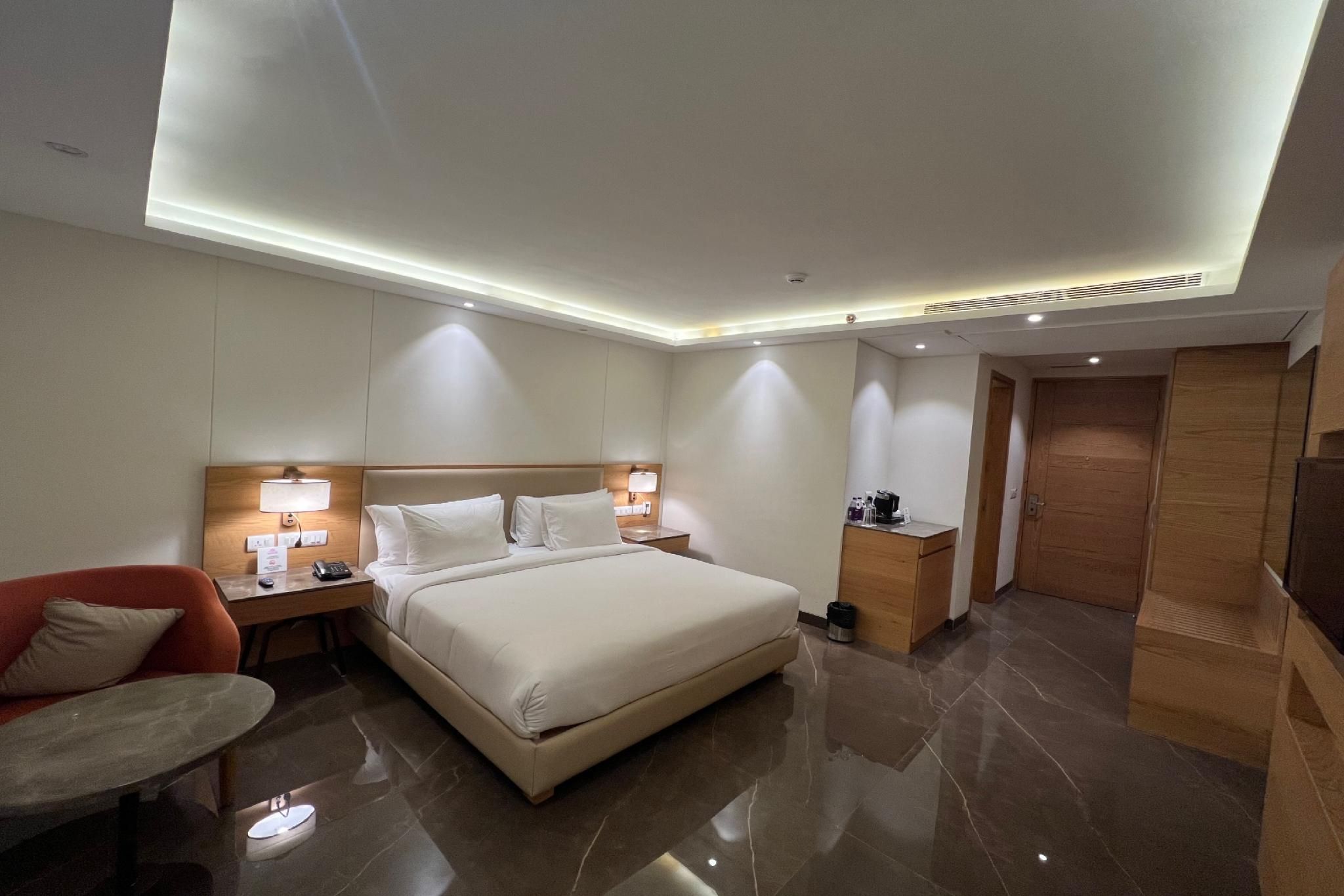 Hotel Pasricha Deluxe Room 2