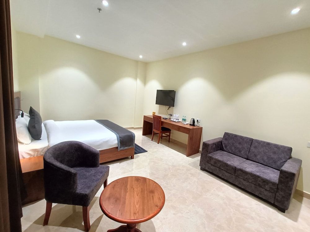 undefined HOTEL GOLDEN ORCHID 4