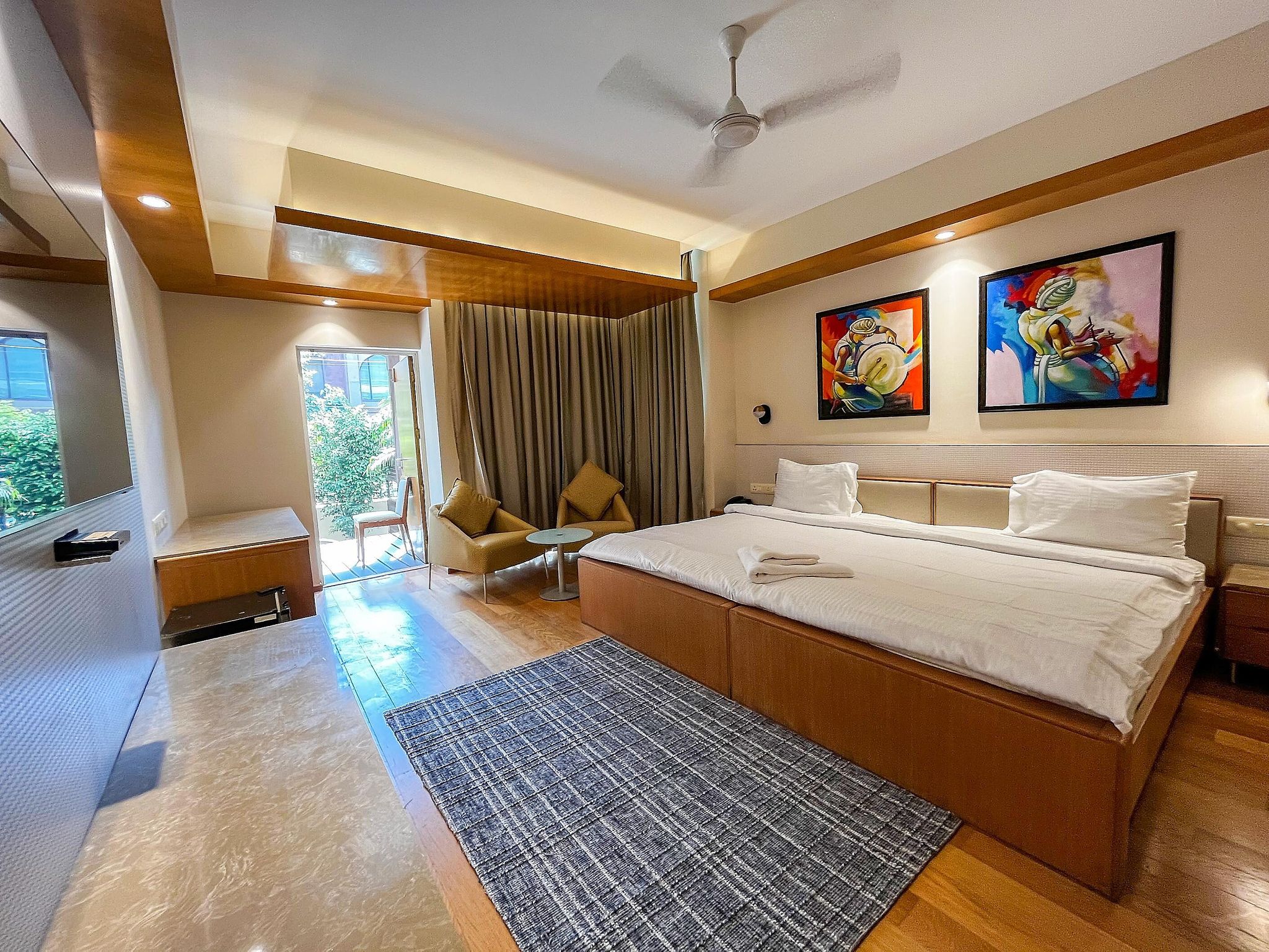 Crs Inn Deluxe Room City View 4