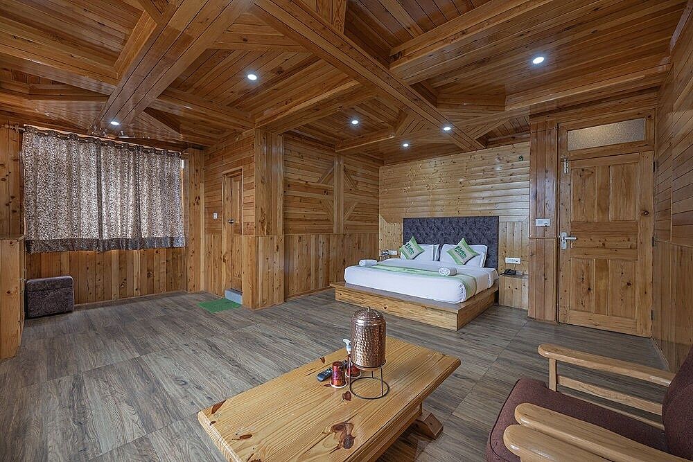 Seven Hills Resort Deluxe Room 11