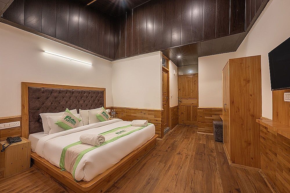 Seven Hills Resort Deluxe Room 2