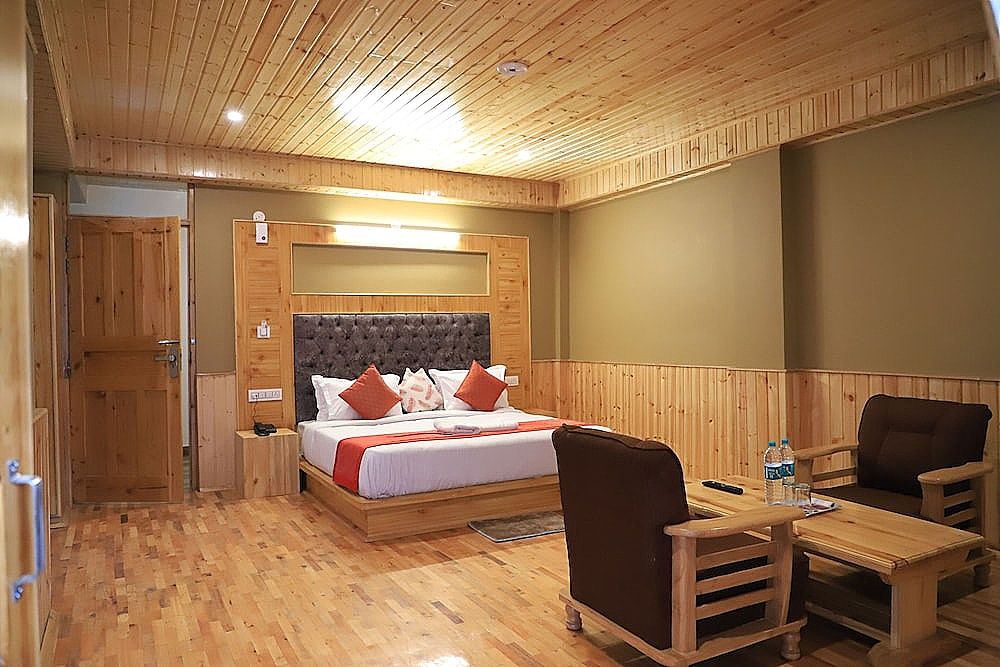 Seven Hills Resort Deluxe Room 13