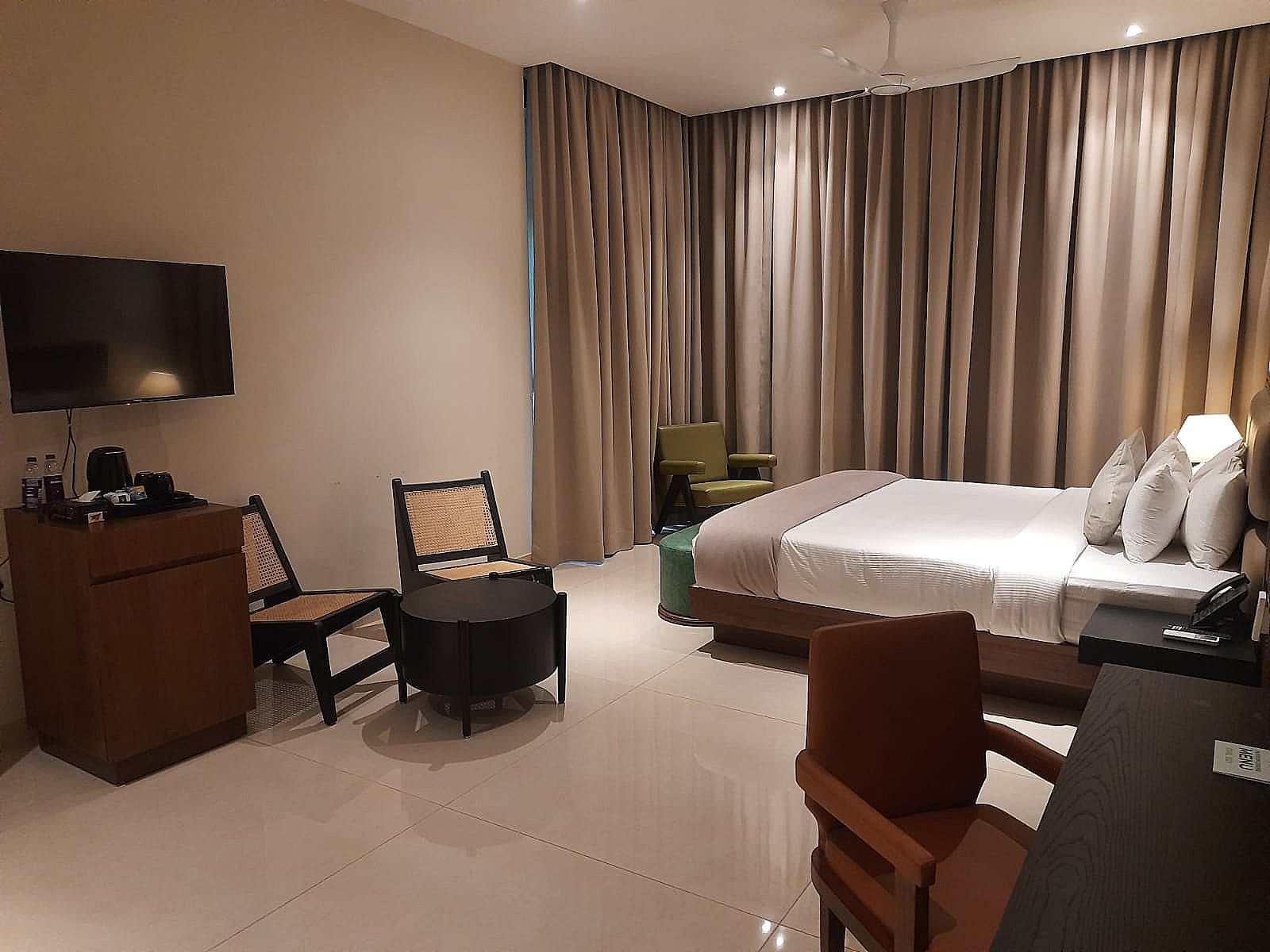 Flora Vythiri Resort Wayanad Pool And Valley View 3