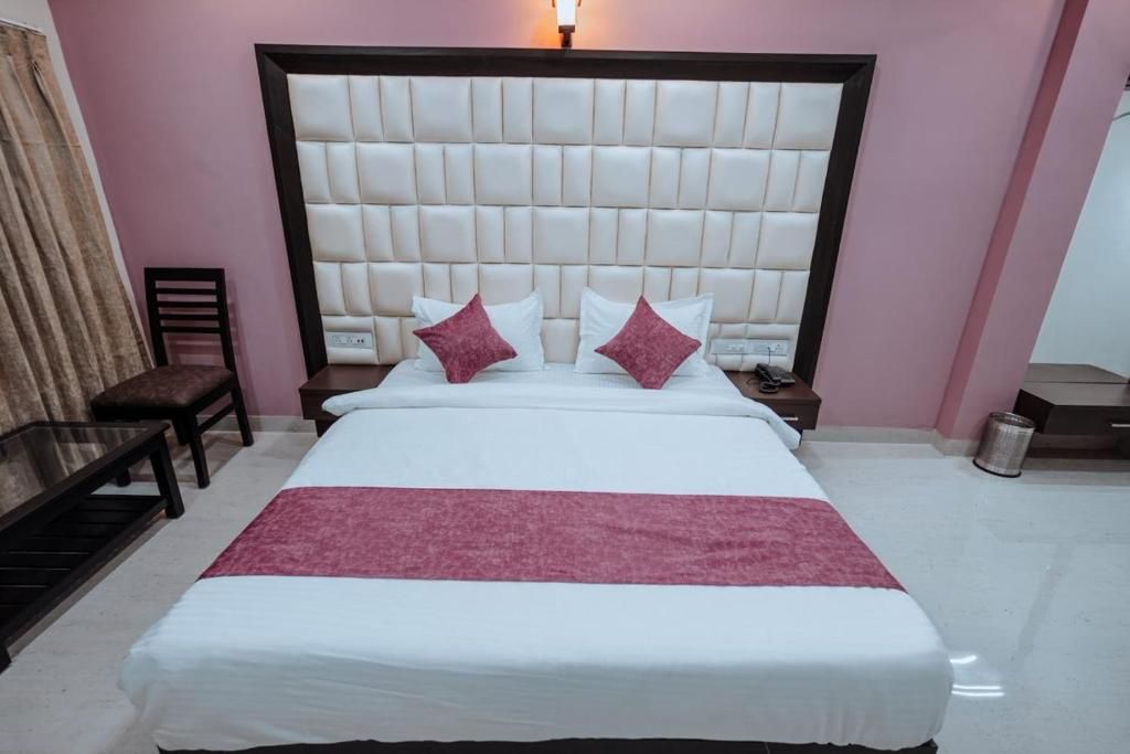 Bajaj's Karwan Inn Standard Room 5