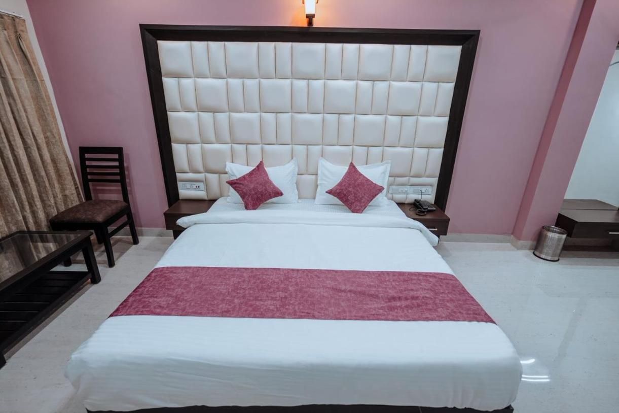 Bajaj's Karwan Inn Executive Room 6