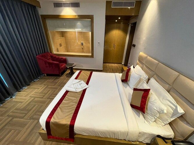 The Landmark Hotel Muzaffarpur Deluxe Room 4