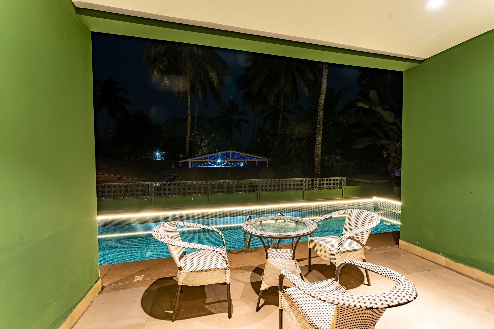 undefined Ravissant 8