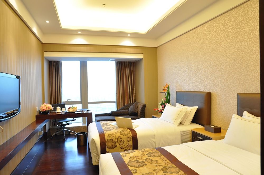 Vertical City Hotel Superior Room 4