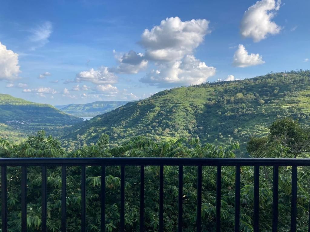 King Room with Mountain View