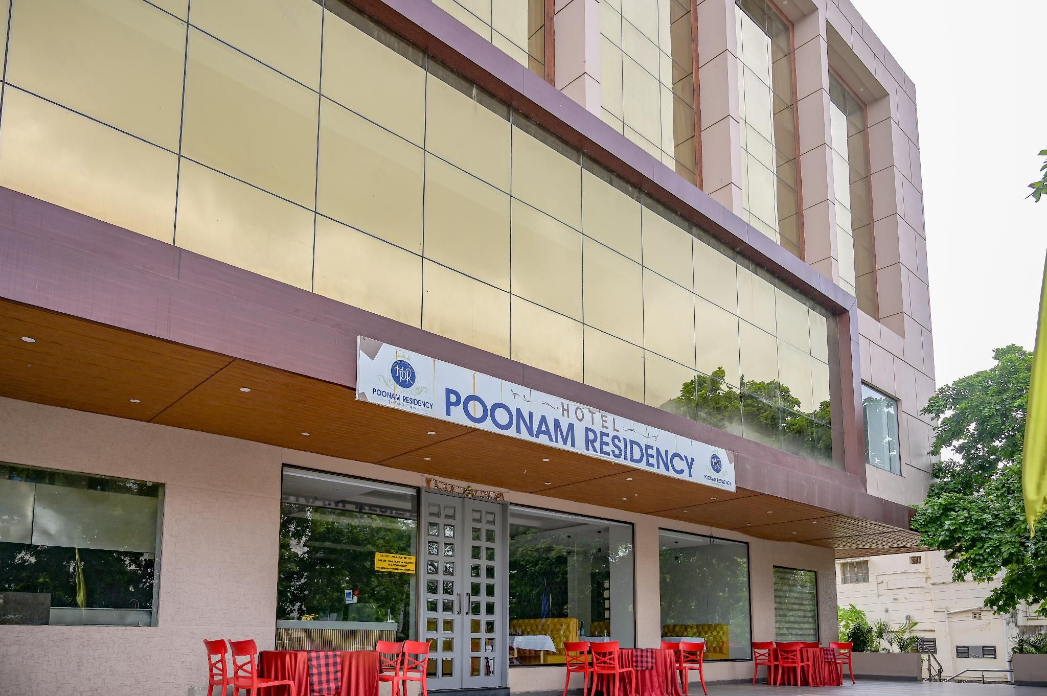 Hotel Poonam Residency Deluxe Room 4