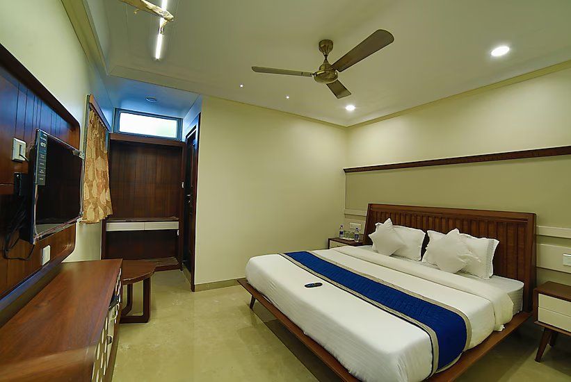 Super Deluxe AC Room