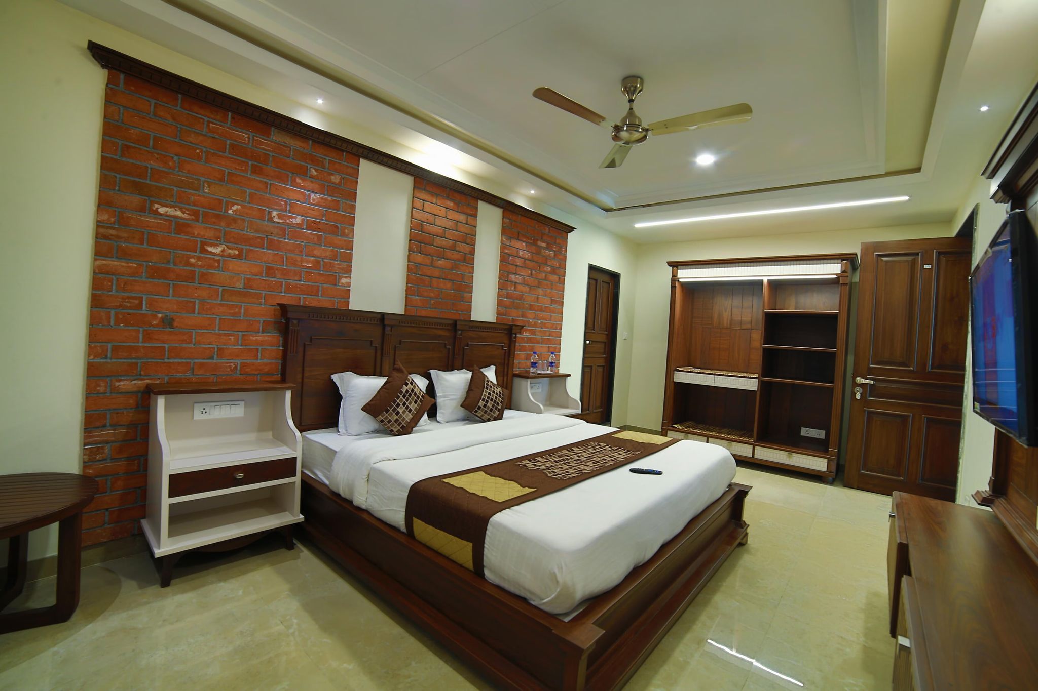 Super Deluxe AC Room