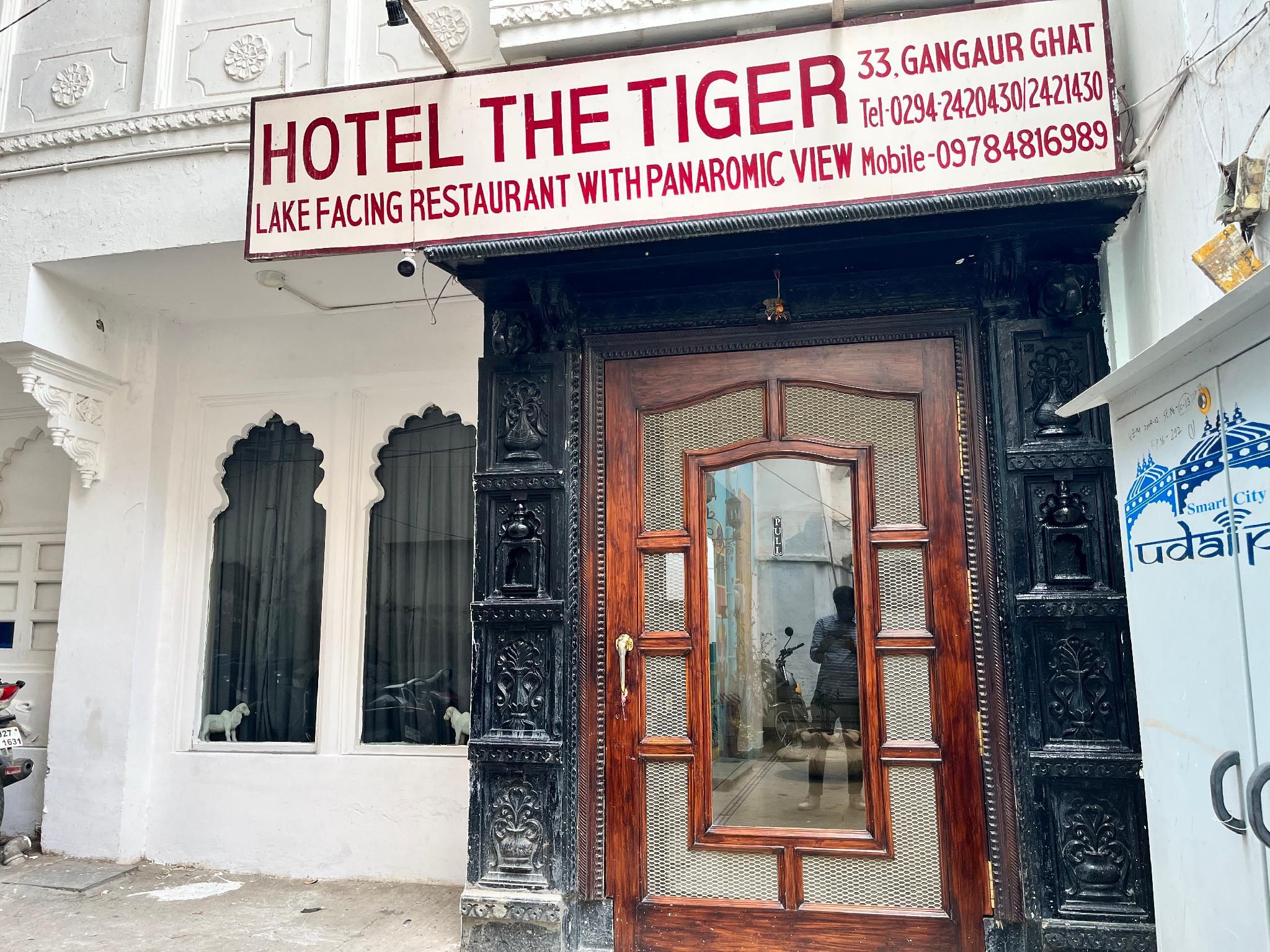 Hotel The Tiger at Lake Pichola- 20m from Gangaur Ghat (Lake Pichola)