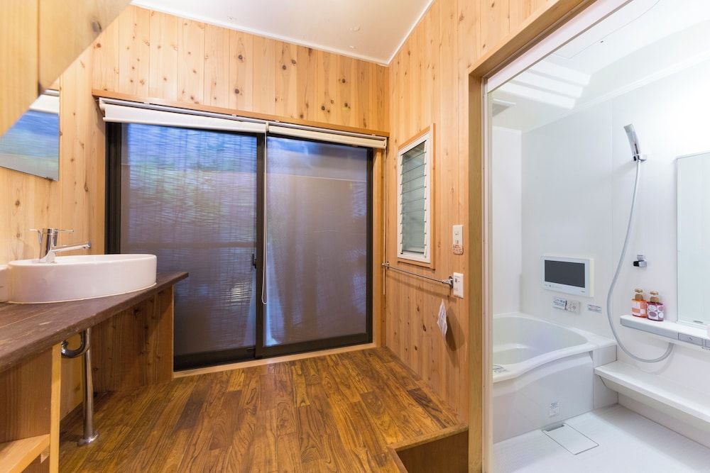 Triple Room, Non Smoking, Shared Bathroom (1,2,3 Persons)