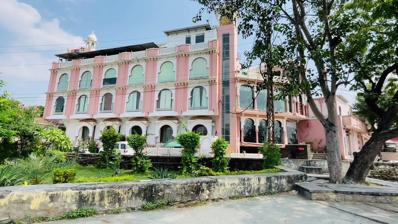 Hotel Vishala's - The Raj Kesar Regency